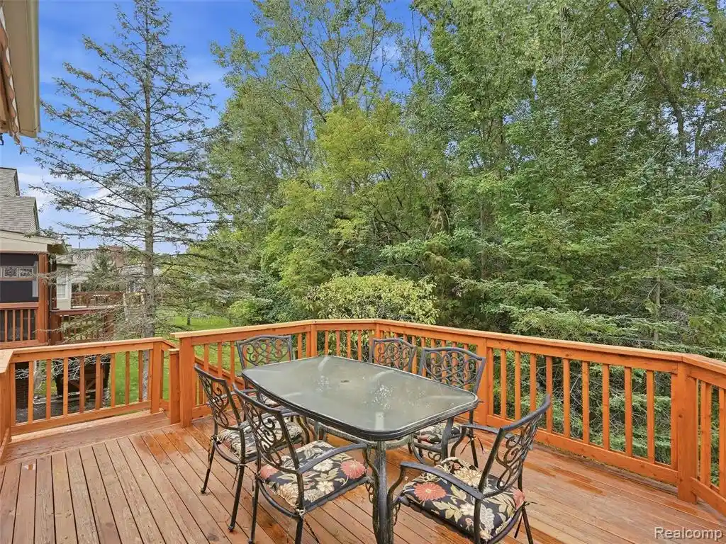 Listing Photo 38 - Condo for sale in 3673 Tremonte Cir located at 3673 Tremonte Cir, Rochester, MI 48306 - Unit 3673 Tremonte Cir