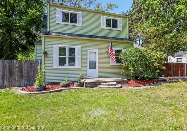 Photo 2 of Single family home for sale at 23151 Lawson Ave, Warren, MI 48089 | MLS# 61023598 | Listing updated on 2026-09-05