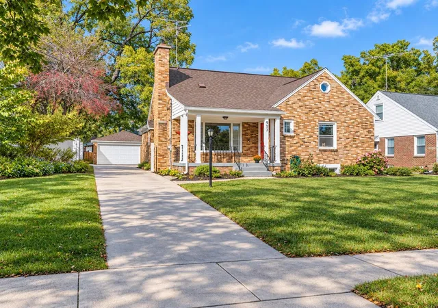 Photo 1 of Single family home for sale at 917 Everglade Dr, Grand Rapids, MI 49507 | MLS# 70563480 | Listing updated on 2026-10-27