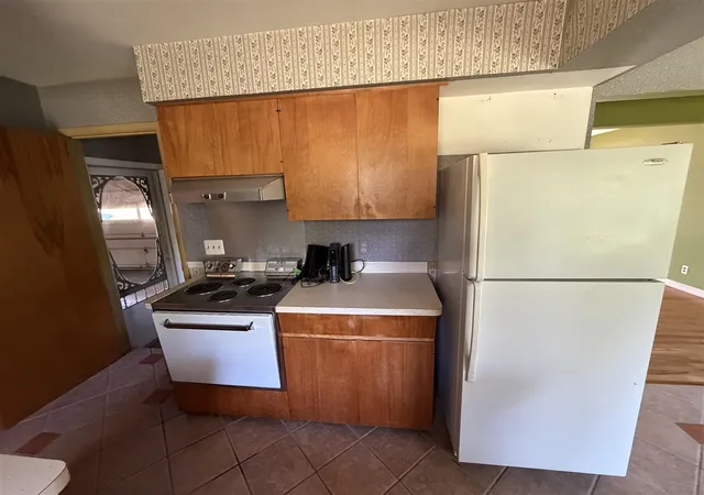 Photo 3 of Sale Pending at 6844 Evergreen St, Portage, MI 49024 | MLS# 70555499 | Listing updated on 2026-09-03