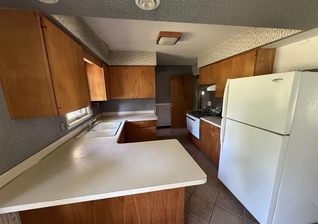 Photo 4 of Sale Pending at 6844 Evergreen St, Portage, MI 49024 | MLS# 70555499 | Listing updated on 2026-09-03