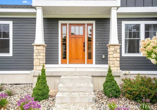 Listing Photo 5 - Condo for sale in building located at 36 W Farr Rd, Norton Shores, MI 49444-7784