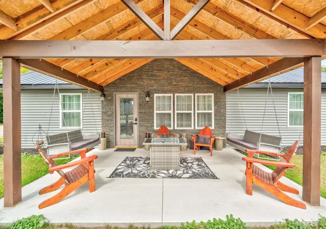 Photo 3 of Single family home for sale at 106 W D Ave, Newberry, MI 49868 | MLS# 50221062 | Listing updated on 2026-09-08