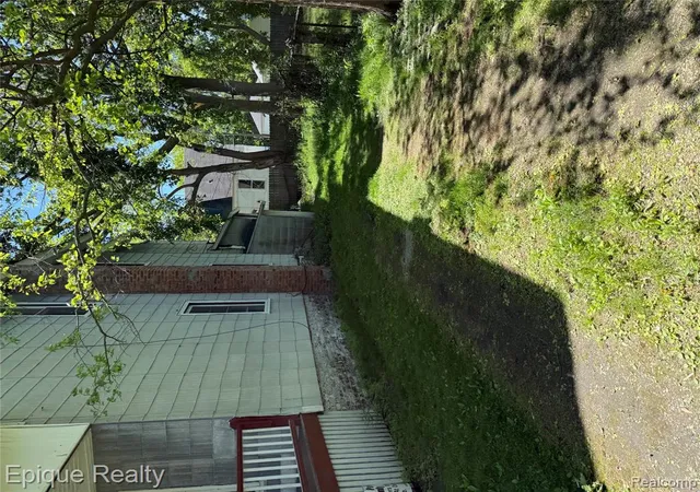 Photo 4 of Multi family home for sale at 804 Court St, Port Huron, MI 48060 5382 | MLS# 60997543 | Listing updated on 2026-10-16