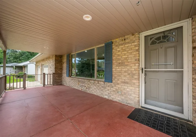 Photo 4 of Single family home for sale at 5685 Topanga Dr, Coloma, MI 49038 | MLS# 70555318 | Listing updated on 2026-09-18