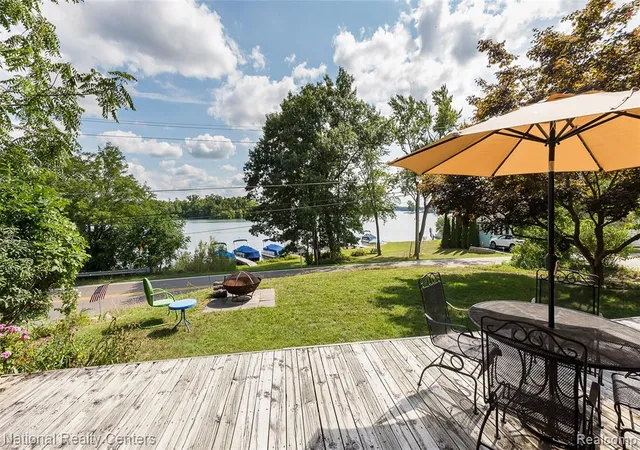 Photo 3 of Single family home for sale at 3847 Jackson Blvd, White Lake, MI 48383 1448 | MLS# 61025139 | Listing updated on 2026-10-03