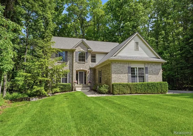 Photo 1 of Single family home for sale at 2790 Pine Blfs Ct, Highland, MI 48357 4244 | MLS# 61000354 | Listing updated on 2026-10-06