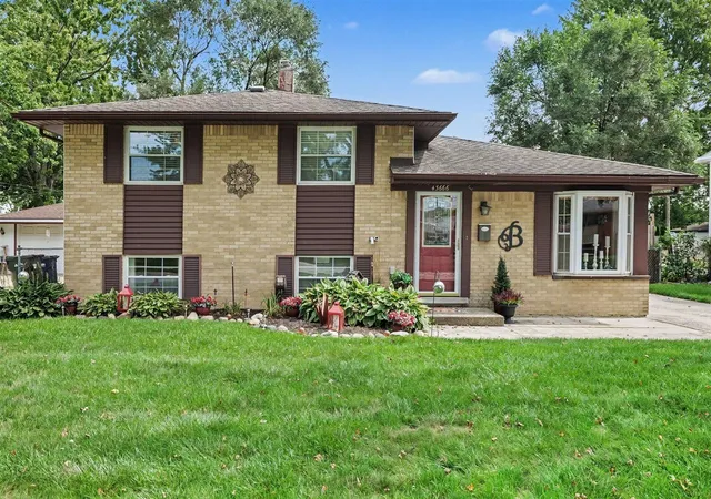 Photo 1 of Single family home for sale at 43666 Deborah Dr, Sterling Heights, MI 48313 | MLS# 70557752 | Listing updated on 2026-09-30