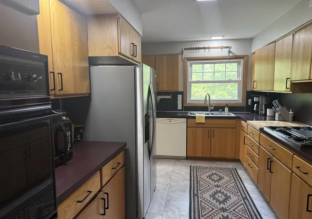 Photo 4 of Single family home for sale at 1122 W Green St, Hastings, MI 49058 | MLS# 70554177 | Listing updated on 2026-09-03