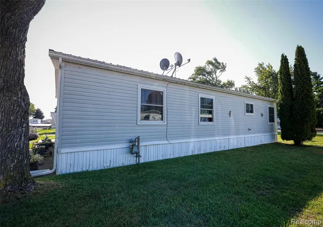 Photo 4 of Manufactured home for sale at 5203 Main #177 St, Lexington, MI 48450 9278 | MLS# 61023611 | Listing updated on 2026-09-01