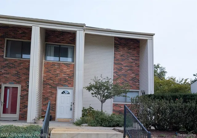 Photo 1 of Condo for sale at 6164 Palomino Ct, West Bloomfield, MI 48322 1252 | MLS# 61008855 | Listing updated on 2026-09-13