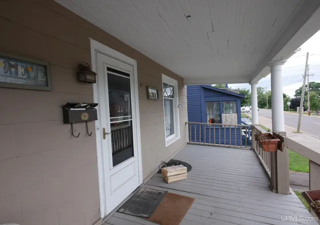 Photo 3 of Single family home for sale at 107 E Montezuma Ave, Houghton, MI 49931 | MLS# 50220537 | Listing updated on 2026-09-16