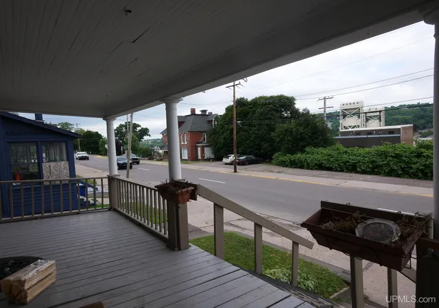 Photo 4 of Single family home for sale at 107 E Montezuma Ave, Houghton, MI 49931 | MLS# 50220537 | Listing updated on 2026-09-16