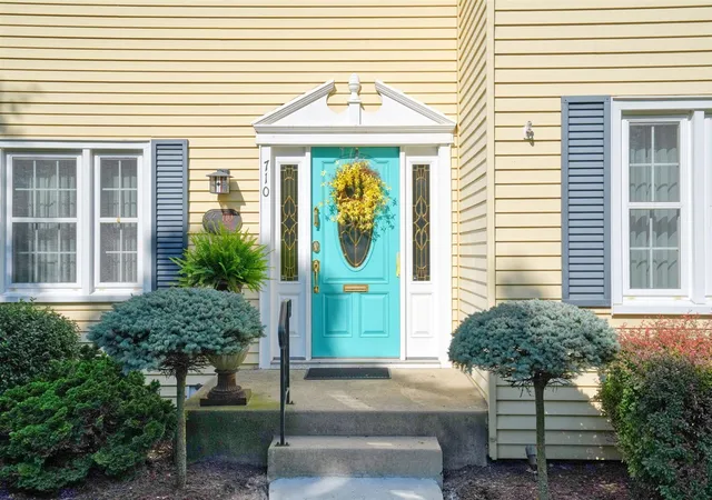 Photo 3 of Single family home for sale at 710 S Webster St, Jackson, MI 49203 | MLS# 70555401 | Listing updated on 2026-09-02