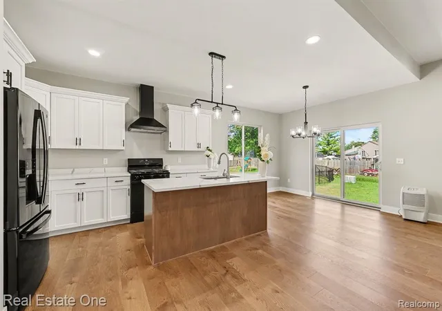 Photo 4 of Single family home for sale at 50402 Oakbrooke Dr, New Baltimore, MI 48047 | MLS# 61005928 | Listing updated on 2026-09-12