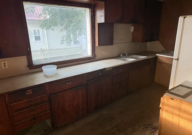 Photo 9 of Multi family home for sale at 221 Woodworth Ave, Alma, MI 48801 | MLS# 80072716 | Listing updated on 2026-09-06