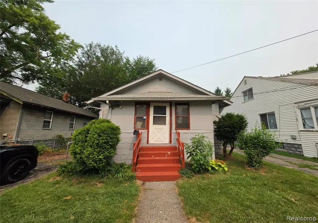 Photo 1 of Sale Pending at 19 Gerdon Ave, Pontiac, MI 48342 1118 | MLS# 61012960 | Listing updated on 2026-10-13