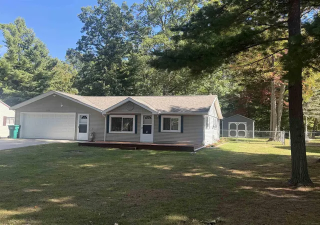 Photo 1 of Single family home for sale at 632 Old Trail Dr, Houghton Lake, MI 48629 | MLS# 50219745 | Listing updated on 2026-09-29
