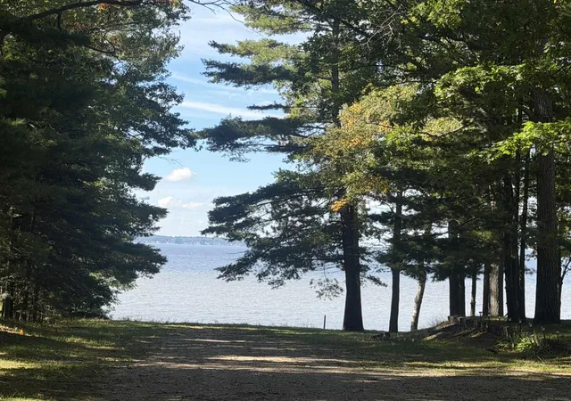 Photo 2 of Single family home for sale at 632 Old Trail Dr, Houghton Lake, MI 48629 | MLS# 50219745 | Listing updated on 2026-09-29