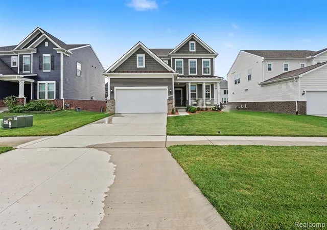 Photo 2 of Single family home for sale at 842 Ford Ml Dr, Saline, MI 48176 2805 | MLS# 61026581 | Listing updated on 2026-09-08