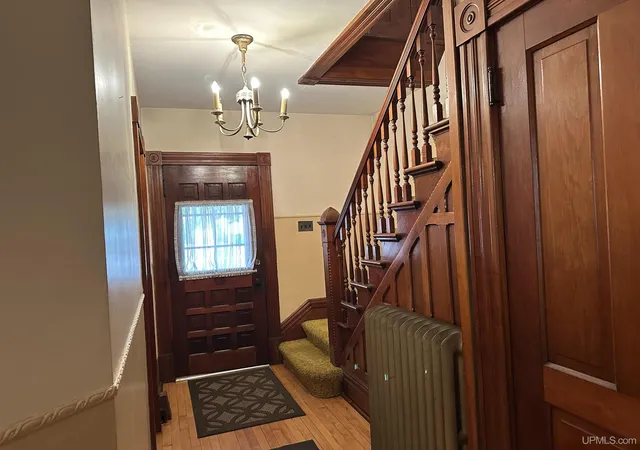 Photo 3 of Multi family home for sale at 224 W Hewitt Ave, Marquette, MI 49855 | MLS# 50224527 | Listing updated on 2026-10-13