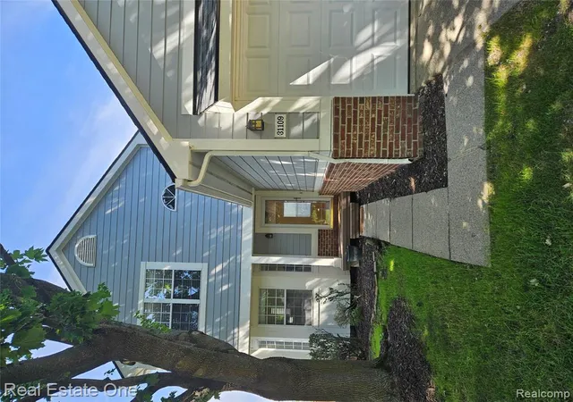 Photo 4 of Condo for sale at 31109 Columbia Dr, Novi, MI 48377 | MLS# 61026469 | Listing updated on 2026-10-12