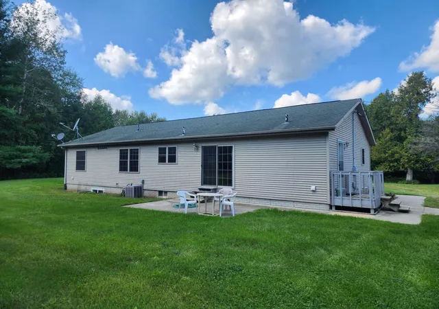 Photo 2 of Single family home for sale at 175 W M 61 Hwy, Gladwin, MI 48624 | MLS# 50220547 | Listing updated on 2026-09-03