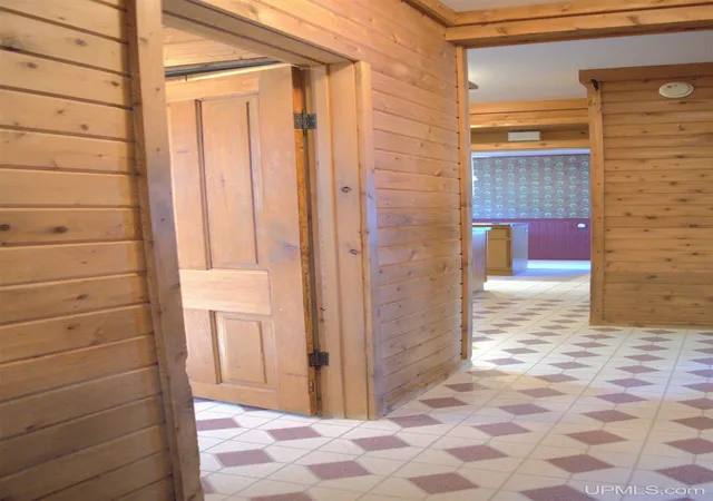 Photo 4 of Single family home for sale at 844 Eighth St, Lake Linden, MI 49945 | MLS# 50219956 | Listing updated on 2026-09-25