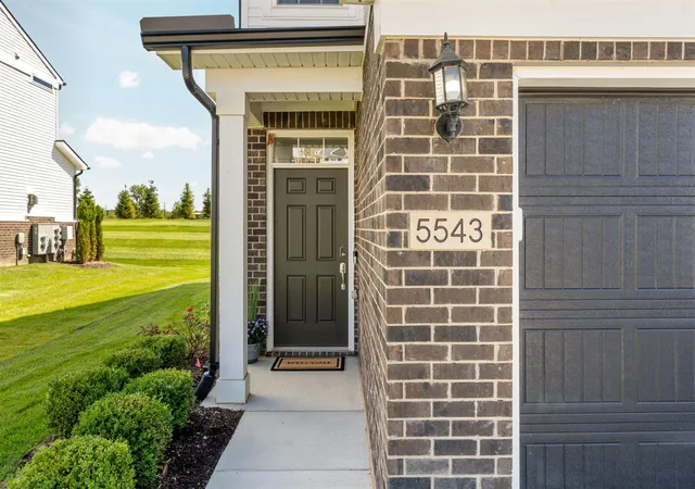 Photo 2 of Condo for sale at 5543 E Spaniel Dr, Ann Arbor, MI 48108 | MLS# 70555910 | Listing updated on 2026-09-15