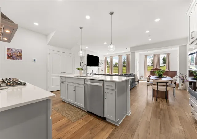 Photo 4 of Condo for sale at 5543 E Spaniel Dr, Ann Arbor, MI 48108 | MLS# 70555910 | Listing updated on 2026-09-15