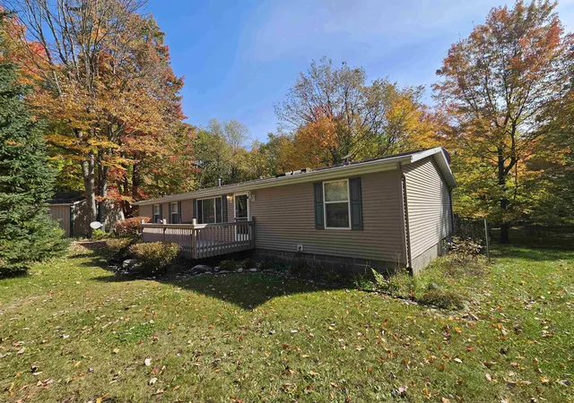 Photo 1 of Single family home for sale at 6424 Sunrise Trl, Harrison, MI 48625 | MLS# 50224543 | Listing updated on 2026-10-10