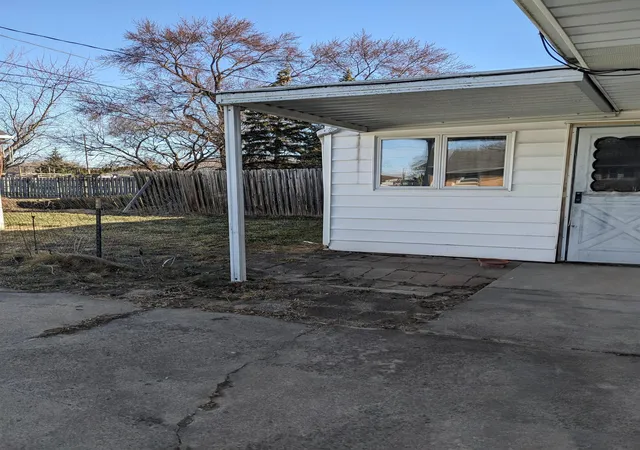 Photo 4 of Multi family home for sale at 82 Cedar Dr, Bay City, MI 48708 | MLS# 50221165 | Listing updated on 2026-09-10