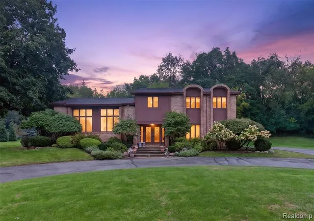Photo 1 of Single family home for sale at 7115 Paterese Dr, Bloomfield Hills, MI 48301 | MLS# 61033045 | Listing updated on 2026-10-11