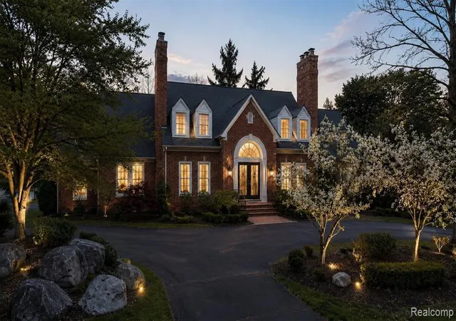 Photo 1 of Single family home for sale at 2972 Heron Pl, Bloomfield Hills, MI 48302 | MLS# 61029560 | Listing updated on 2026-10-21