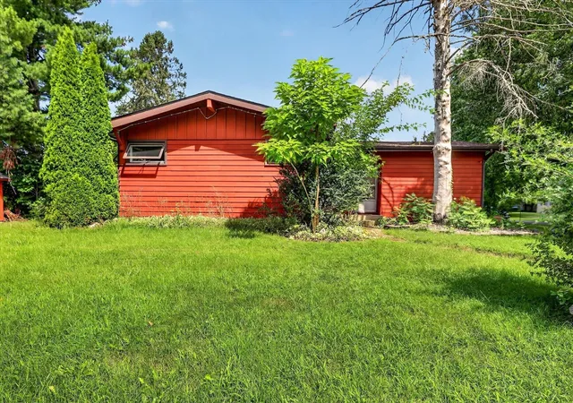 Photo 2 of Single family home for sale at 3024 Haskell St, Kalamazoo, MI 49006 | MLS# 70555302 | Listing updated on 2026-09-10