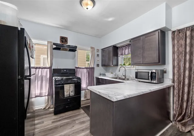 Photo 4 of Single family home for sale at 1005 Adams St, Grand Rapids, MI 49507 | MLS# 70555530 | Listing updated on 2026-09-25