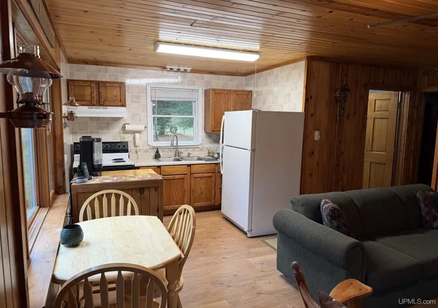Photo 3 of Single family home for sale at W4798 Bernice Dr, Pembine, WI 54156 | MLS# 50224783 | Listing updated on 2026-10-14