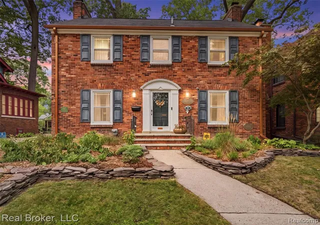 Photo 1 of Sale Pending at 446 W Drayton St, Ferndale, MI 48220 | MLS# 61025779 | Listing updated on 2026-10-02