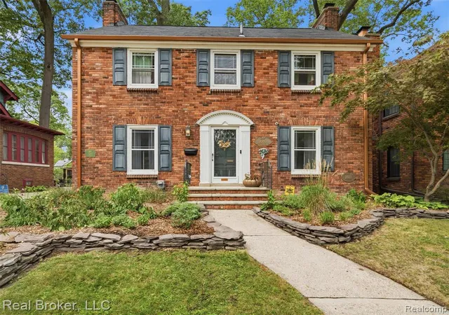 Photo 2 of Single family home for sale at 446 W Drayton St, Ferndale, MI 48220 | MLS# 61025779 | Listing updated on 2026-09-14