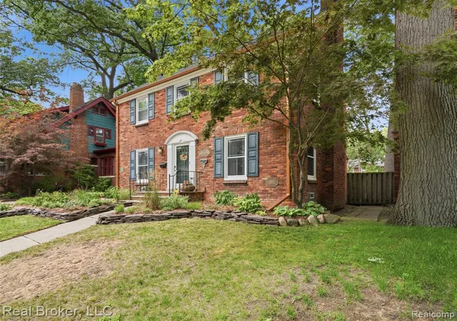 Photo 3 of Single family home for sale at 446 W Drayton St, Ferndale, MI 48220 | MLS# 61025779 | Listing updated on 2026-09-14