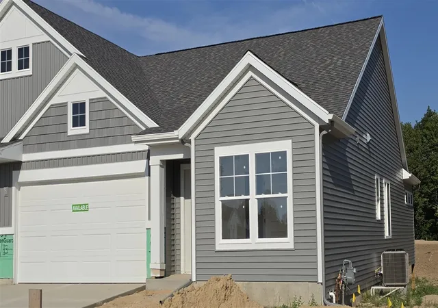 Photo 3 of Condo for sale at 97 Sw Fireside Dr #13, Grand Rapids, MI 49534 | MLS# 70544451 | Listing updated on 2026-09-16