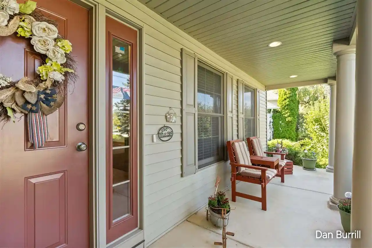 Photo 4 of Single family home for sale at 4256 Del Mar Dr, Grandville, MI 49418 | MLS# 70559612 | Listing updated on 2026-10-30