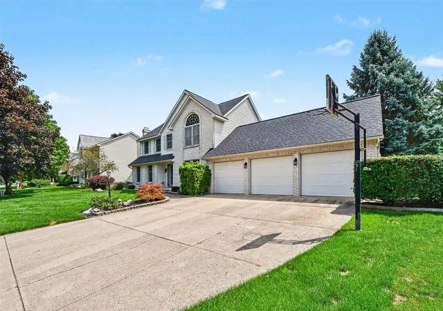 Photo 3 of Sale Pending at 1444 Penncross Dr, Caledonia, MI 49316 | MLS# 70553272 | Listing updated on 2026-09-12