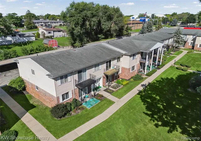 Photo 2 of Condo for sale at 5283 Highland Rd #206, Waterford, MI 48327 1940 | MLS# 61024516 | Listing updated on 2026-10-19