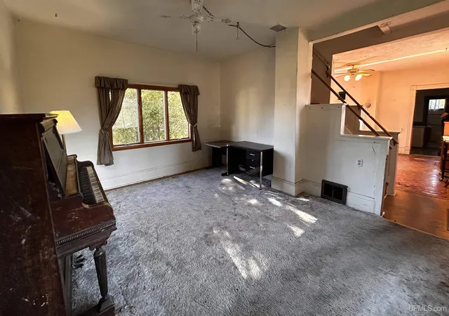 Photo 3 of Single family home for sale at 128 N Iroquois St, Laurium, MI 49913 | MLS# 50224578 | Listing updated on 2026-10-12