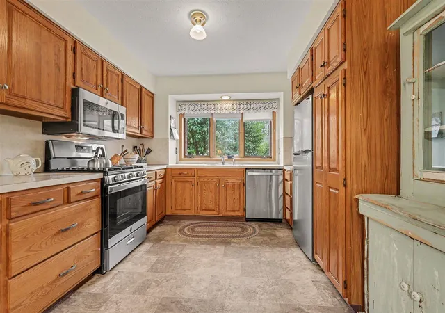 Listing Photo 3 - Condo for sale in building located at 3114 Maple Villa Dr, Grand Rapids, MI 49508