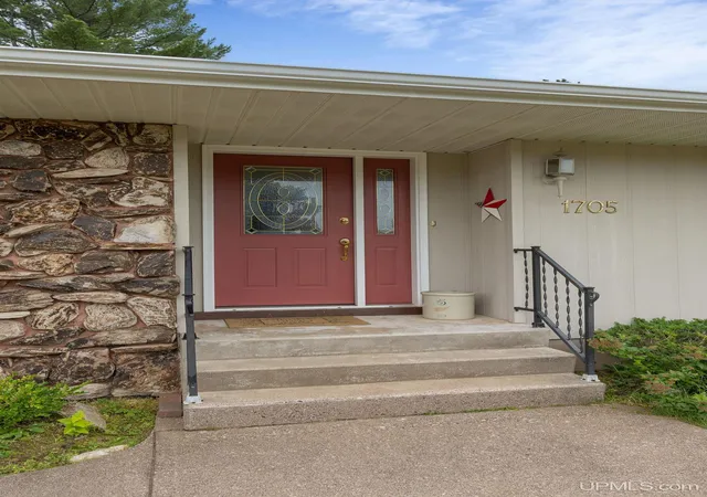 Photo 3 of Sale Pending at 1705 Ellsworth St, Ishpeming, MI 49849 | MLS# 50220441 | Listing updated on 2026-09-22