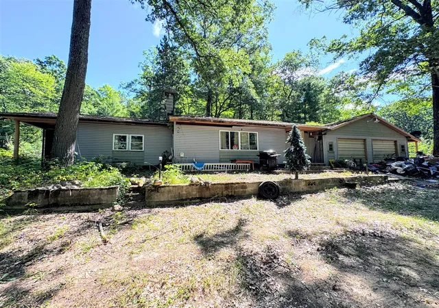 Photo 3 of Single family home for sale at 7022 S Queens Hwy, Chase, MI 49623 | MLS# 70554530 | Listing updated on 2026-09-08