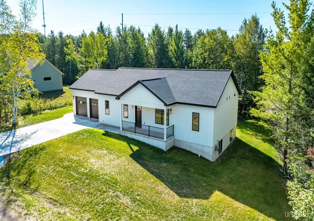 Photo 1 of Single family home for sale at 602 Oaklawn Dr, Hancock, MI 49930 | MLS# 50220524 | Listing updated on 2026-09-11