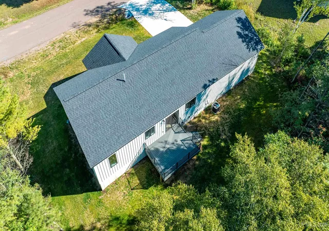 Photo 2 of Single family home for sale at 602 Oaklawn Dr, Hancock, MI 49930 | MLS# 50220524 | Listing updated on 2026-09-11